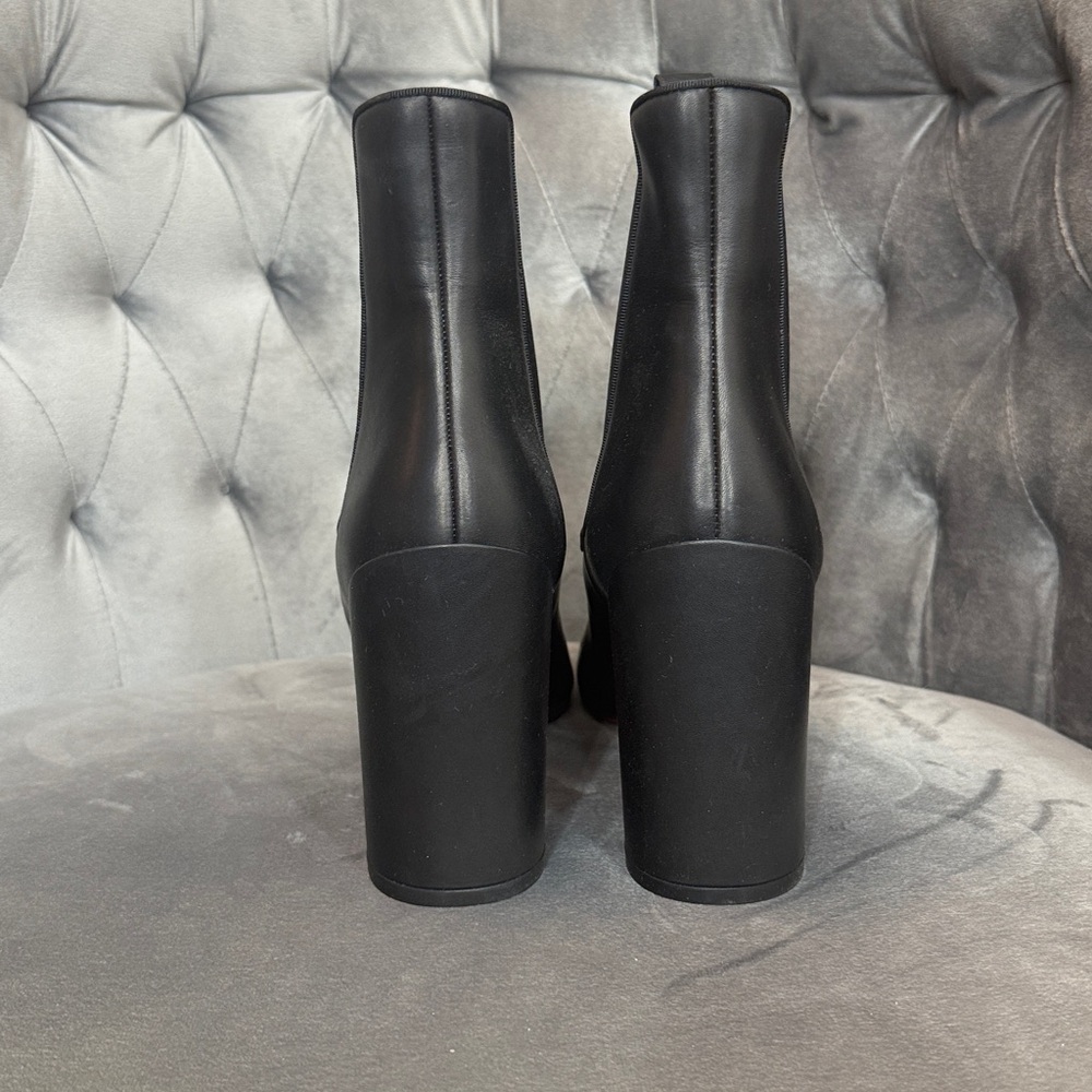 Christian Louboutin Turelastic Chelsea Boot - Picture 3 of 6